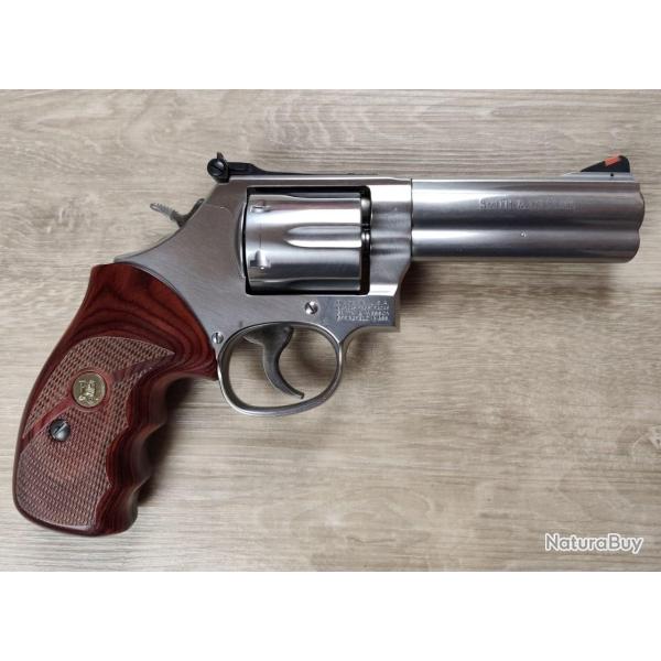 Revolver SMITH & WESSON mod. 686 Inox - Cal .357 Mag - Canon 4" (Occasion)