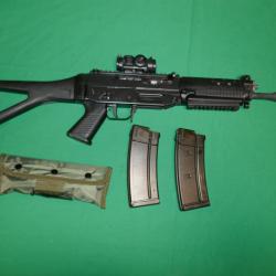 Carabine SIG 553 en 223Rem avec point rouge ACTUS Core 2, avec 2 chargeurs et kit de nettoyage