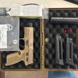 Pistolet FN 502 TACTICAL FDE MOS 22 lr