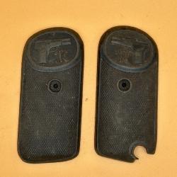 PAIRE DE PLAQUETTES DE PISTOLET BROWNING 1900- REPRODUCTION