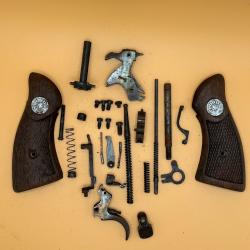 KIT DE PIECES DE REVOLVER TAURUS MODELE 82- 38 SP