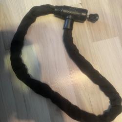 Gros cadenas avec cl&eacute;