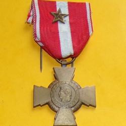 MEDAILLE CROIX DE LA VALEUR MILITAIRE AVEC UNE ETOILE DE CITATION   , REPUBLIQUE FRANCAISE  ,BON  ET
