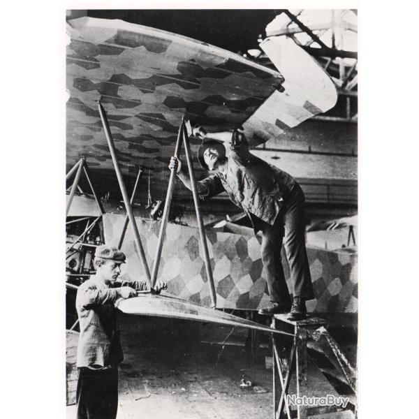 Allemands r�parent avion  -N�A83XL