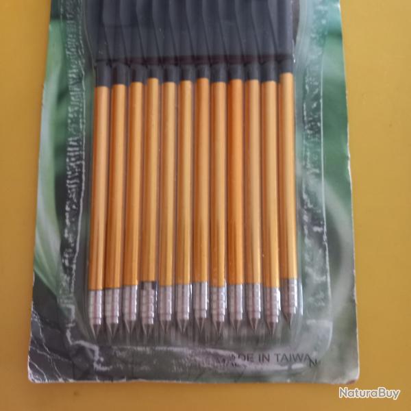 Lot de 12 fl�ches arbaletes neuves