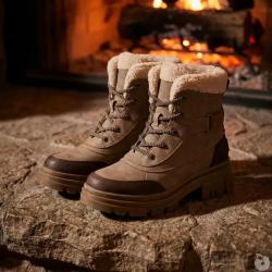 Bottines fourr&eacute;es taupe effet peau de p&ecirc;che fourrure synth&eacute;tique 38