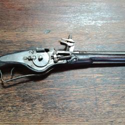 Pistolet &agrave; rouet de type militaire - wheellock pistol - 1630-1650 - Europe Louis XIII - TBE