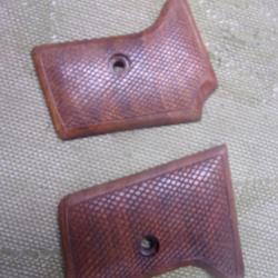 plaquettes de  pistolet Le Fran&ccedil;ais Manufrance (canon basculant)
