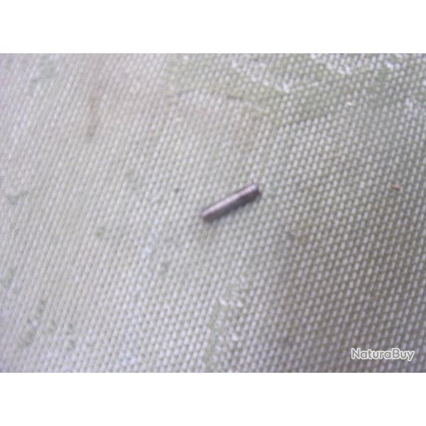 goupille de canon/carcasse  de  pistolet Le Fran�ais Manufrance (canon basculant)