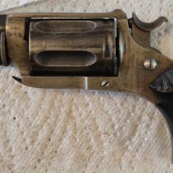 Revolver 5.5 ( 6mm) percussion centrale, en tres bel etat d'origine fonctionnement parfait