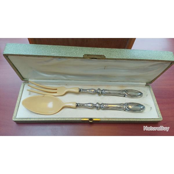 Set de 2 couverts � salade en corne - manches argent fourr� Minerve 1er titre