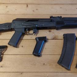 R&eacute;plique Airsoft AK-105 E&L avec accessoires