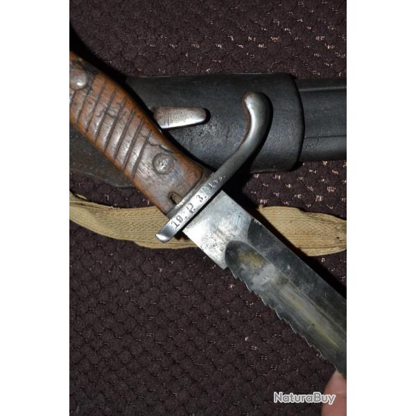 ba�onnette � dent de scie 98/05 premier type marquage pionnier avec gousset cuir  et dragonne