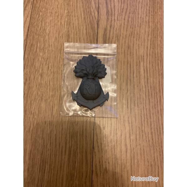 Insigne de casque Adrien : troupe coloniale