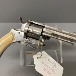 R&eacute;volver SYSTEME LEFAUCHEUX cal 8mm a broche, tr&egrave;s belle plaquette ,arme nickel&eacute;e d'origine