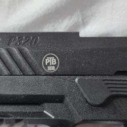 PAK SIG SAUER P320 + lanceur + billes + boite 50 cartouches 9 mm + pochette