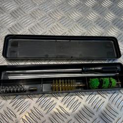 Boite avec baguette acier inox + 3 brosses pour nettoyage cal12 ou 16 et 20