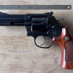 SMITH ET WESSON 586 4 POUCES