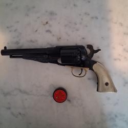 Revolver P.N