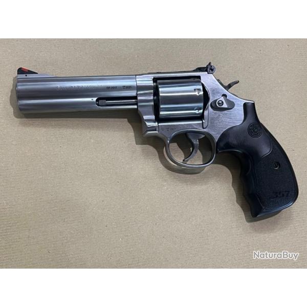 revolver Smith & Wesson mod. 686 Plus 3.5.7. serie canon de 5"