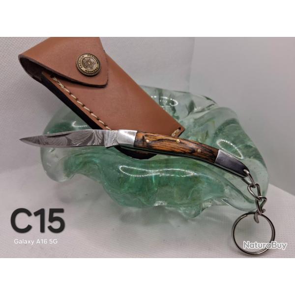 C15 - Petit couteau damas porte-cl� manche bois + �tui cuir