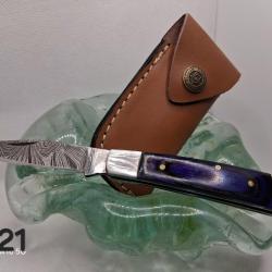 C21 - Couteau pliant damas manche bois teint&eacute; bleu + &eacute;tui cuir