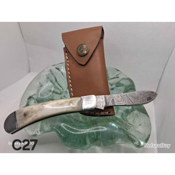 C27 - Couteau pliant damas - manche os naturel clair - �tui cuir