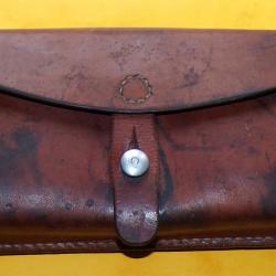 ARMEE SUISSE :ETUI EN CUIR POUR CARTOUCHIERE DE L'ARMEE SUISSE , DATE 1966  FABRICANT DANS LE TAMPON