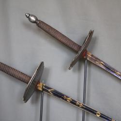Paire d'&eacute;p&eacute;e de duel - France, vers 1830-1840