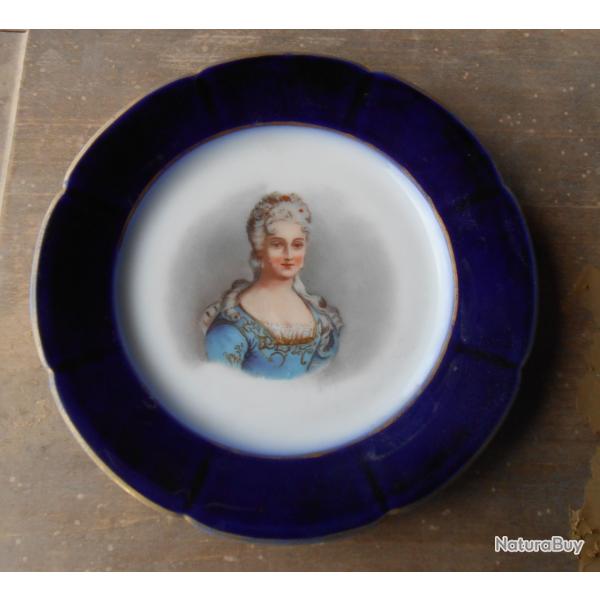 Assiette d�corative buste de femme