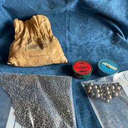 Lot plomb, bourre, amor&ccedil;ages rechargement chasse vintage