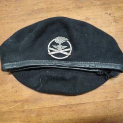 B&eacute;ret militaire &agrave; identifier