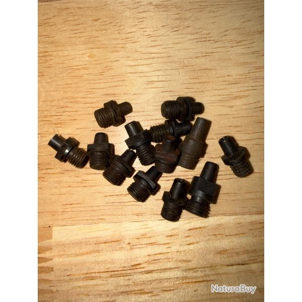 LOT DE 13 CHEMINEES REVOLVER OU PISTOLET POUDRE NOIRE NEUVES DE STOCK ANCIENNES (4)