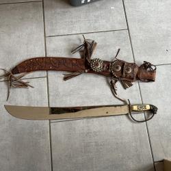 Machette avec fourreau marque corona num&eacute;ro 152