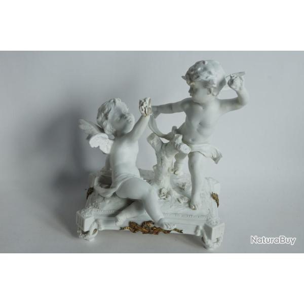 Angelots porcelaine biscuit Volkstedt Thuringe Allemagne
