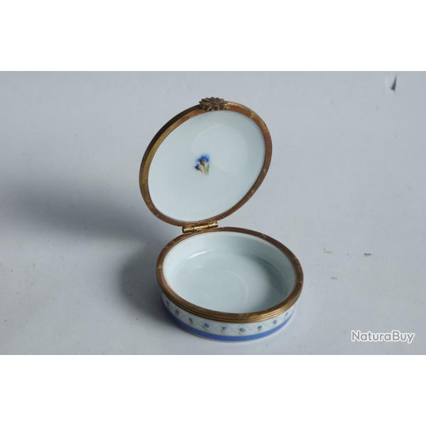 Boite � pilule porcelaine Limoges Haviland Val de Loire Fleurs