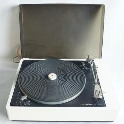 Platine vinyle LENCO L78 Suisse