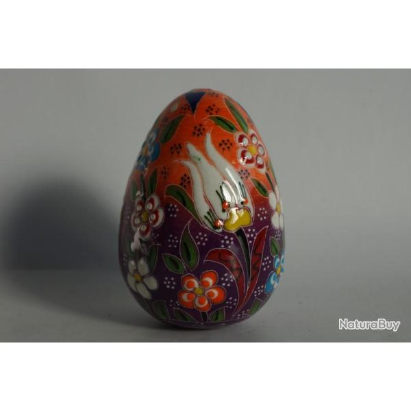 OEuf porcelaine �maill�e