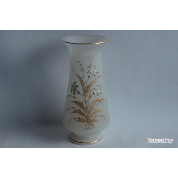 Ancien vase opaline �maill�e dor�e Fleurs