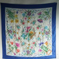 GUCCI Foulard soie V. Accornero Fleurs