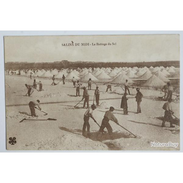 CPA Gard Salins du Midi Le battage du Sel