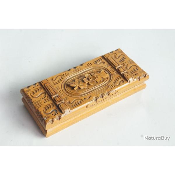 Boite � timbres bois sculpt� Art populaire Champ�ry Suisse