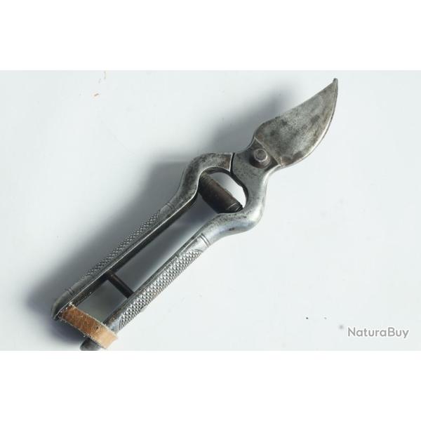Ancien S�cateur Duvernay St Julien Nogent