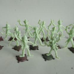 Jouet vintage 13 figurines Extraterrestres Galaxia 1999 Morelia