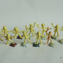 Jouet vintage 11 figurines Extraterrestres Galaxia 1999 Morelia