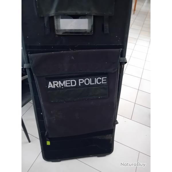 ENCHERE BOUCLIER BALISTIQUE SWAT NIVEAU 3A DE 121 CM DE HAUTEUR ET 61 CM DE LARGEUR FORCES SWAT