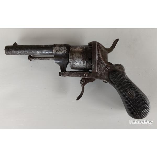 Revolver � broche type Lefaucheux, 7mm, fabrication EIBAR ESPAGNE.
