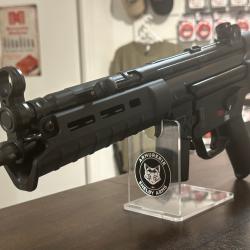 HK SP5 &eacute;quip&eacute; crosse et garde-main Magpul