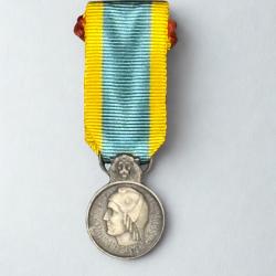 (127.001) M&eacute;daille de la jeunesse, des sports et de l'engagement associatif en r&eacute;duction