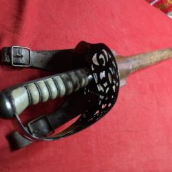 sabre officier infanterie ANGLAIS mod 1895 armoirie reine Victoria et blason prince Galles Wilkinson